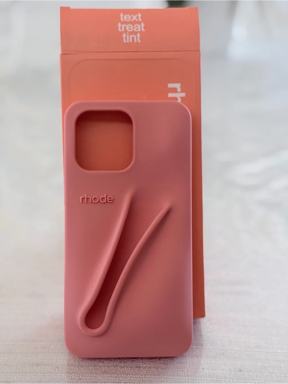 RHODE iPhone 15 pro max Coral/Pink  Lip Case